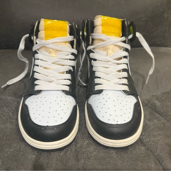Jordan 1 Retro High Top Sneaker Lime Yellow Black White - Picture 7 of 7